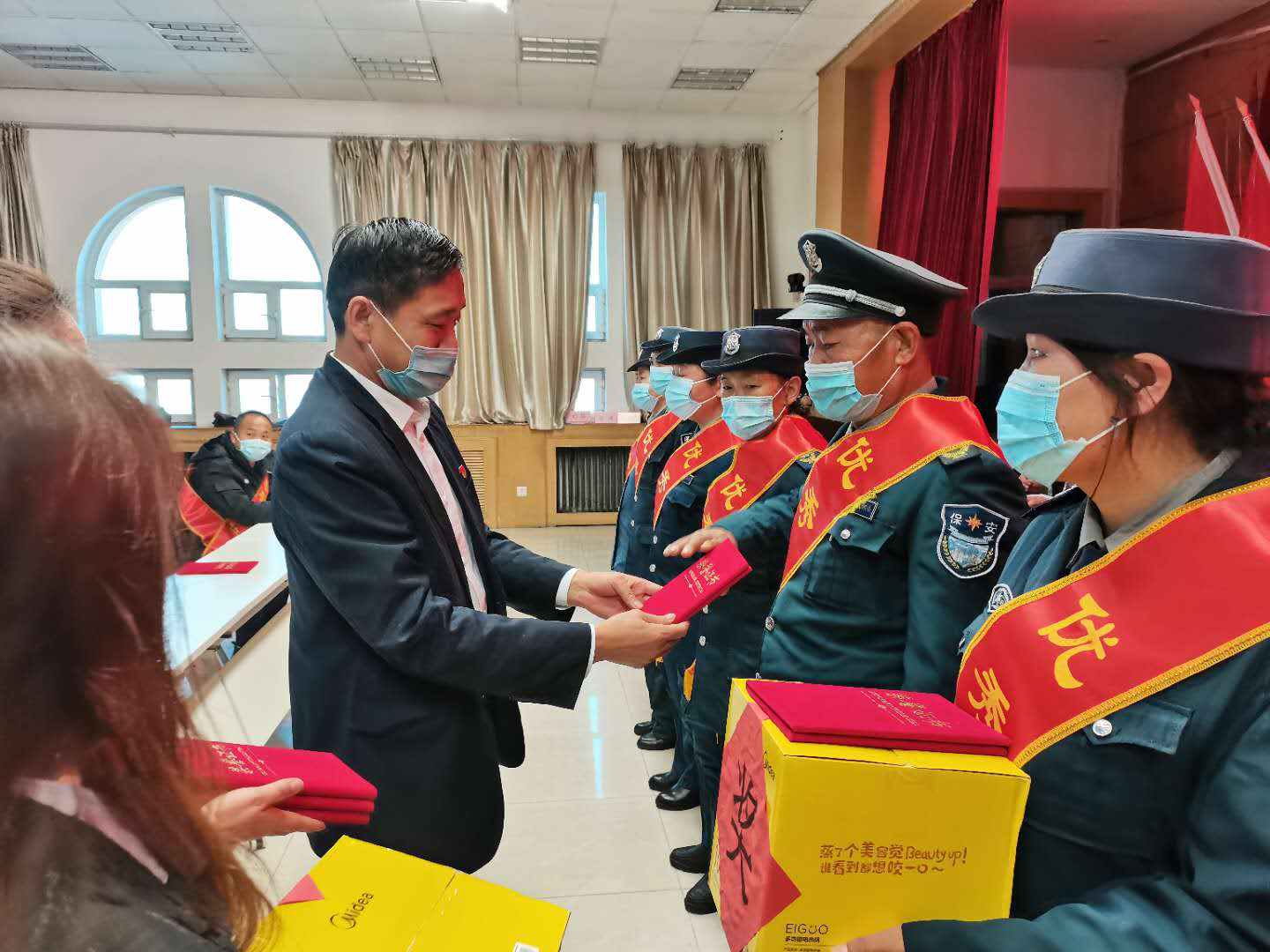 图片9 图片9